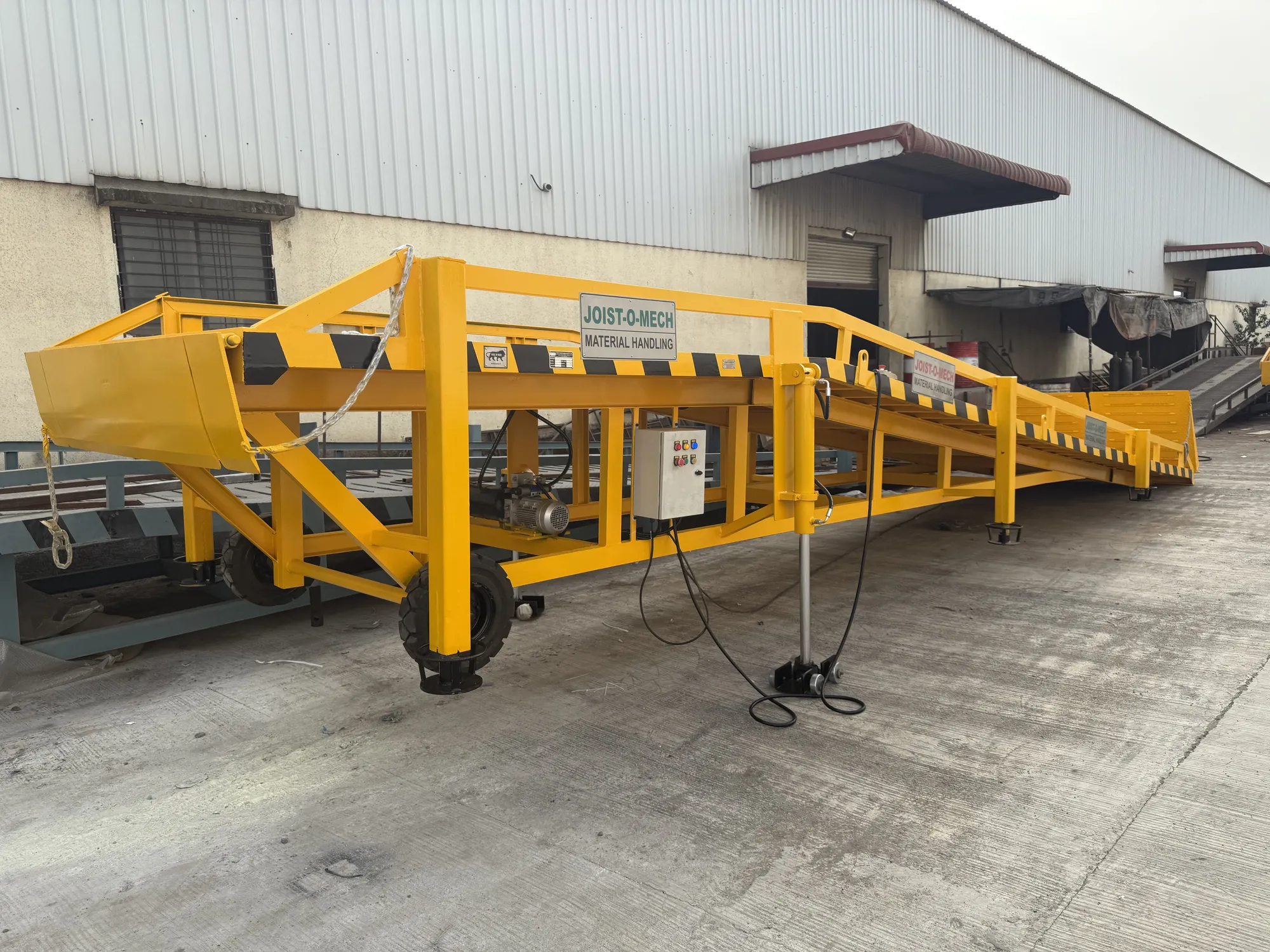 Hydraulic Mobile Dock Ramp