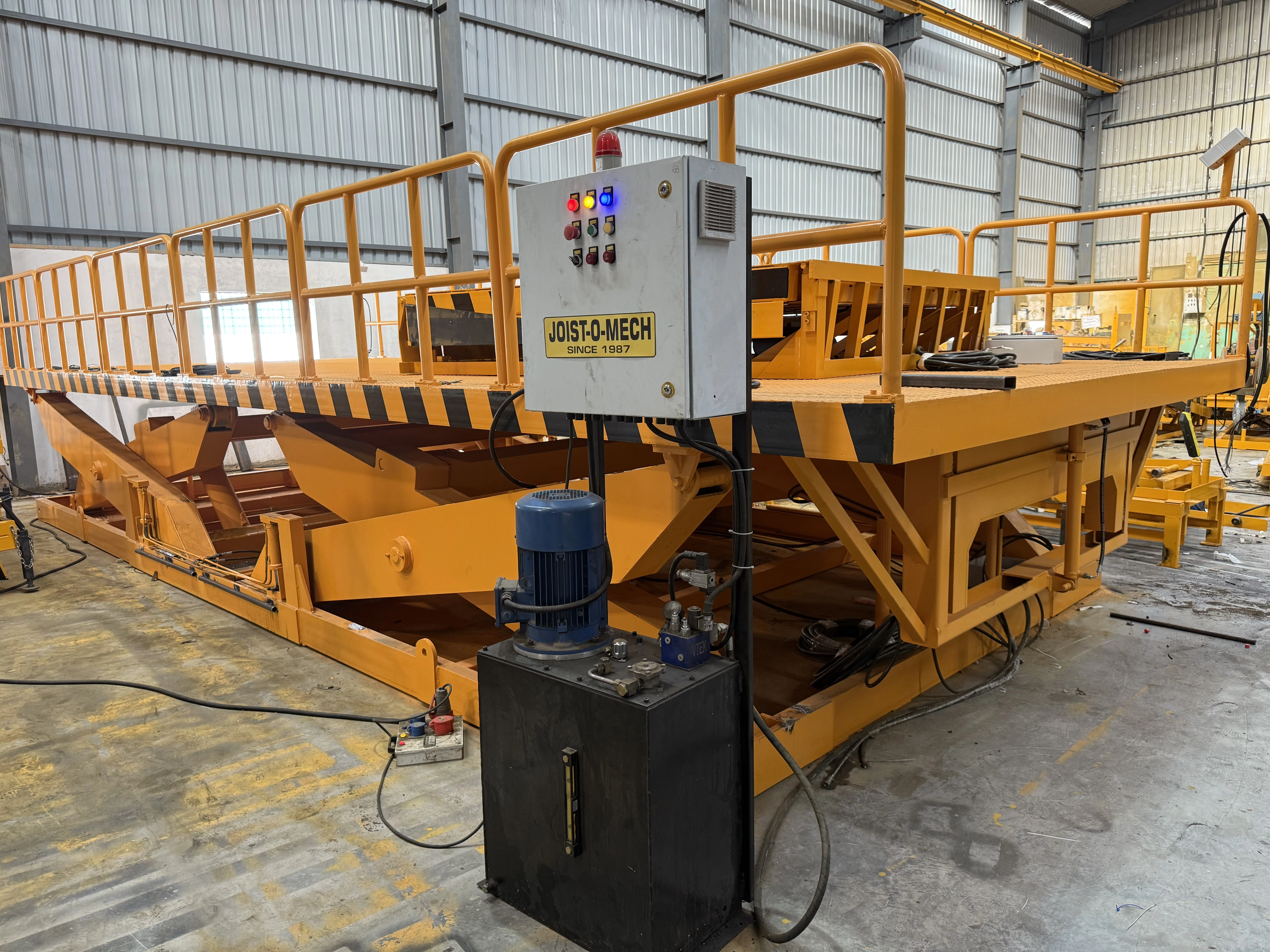 Heavy Duty Hydraulic Dock Lift Table - JOIST-O-MECH Material Handling Since 1987